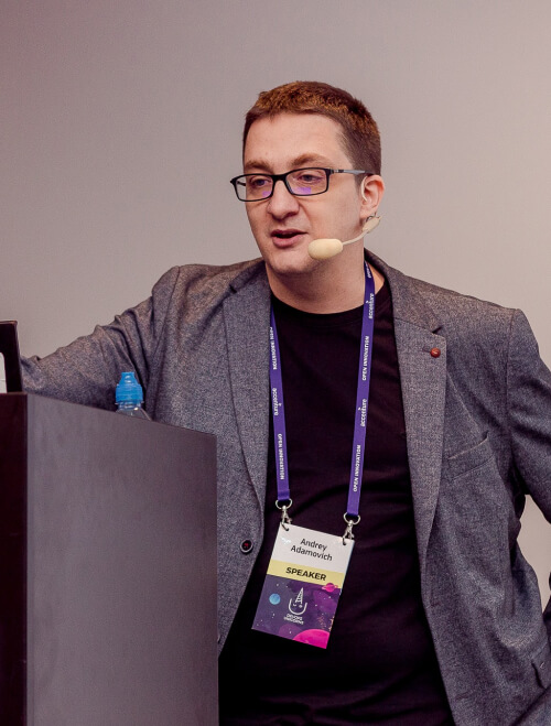 Andrey speaking at the DevOps Unicorns conference in Riga 2019